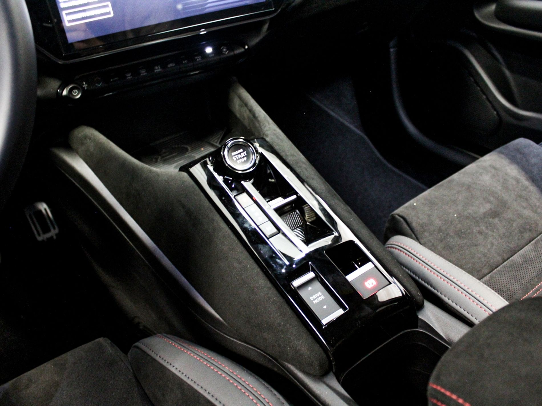 Junior 1.2 ibrida Speciale 145cv edct6 - Autoviemme